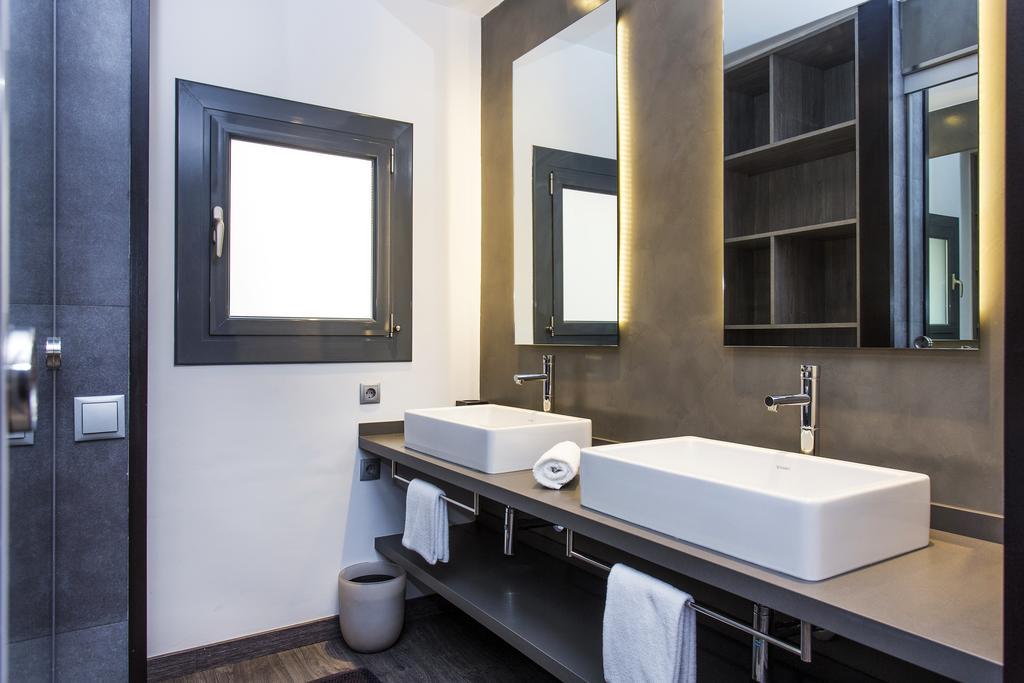 1 Bedroom Carrer Del Poeta Cabanyes Apartment