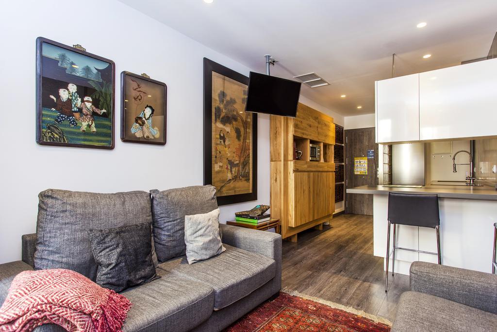 1 Bedroom Carrer Del Poeta Cabanyes * Barcelona