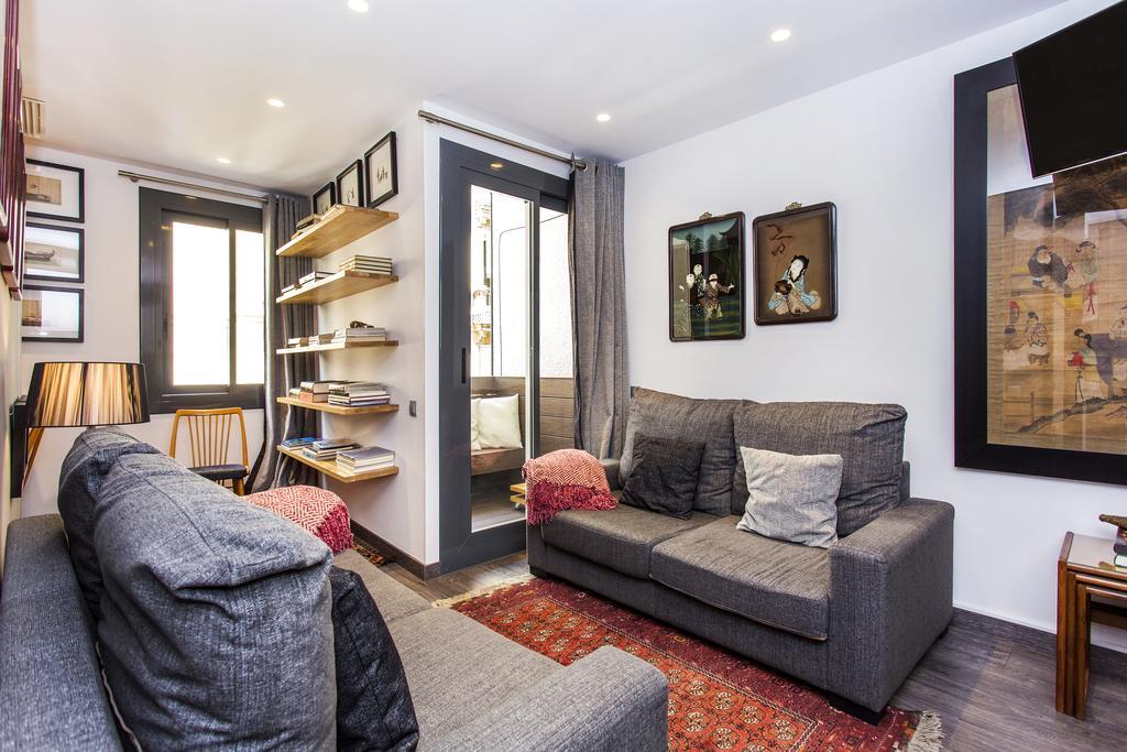 1 Bedroom Carrer Del Poeta Cabanyes Barcelona